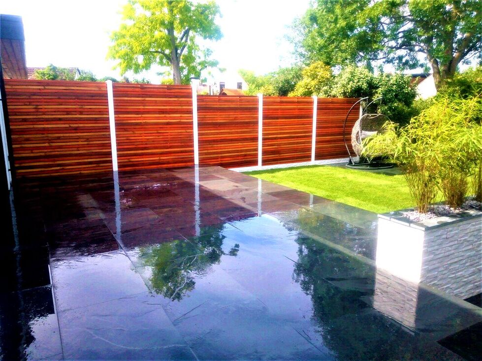 Contemporary slatted fence
